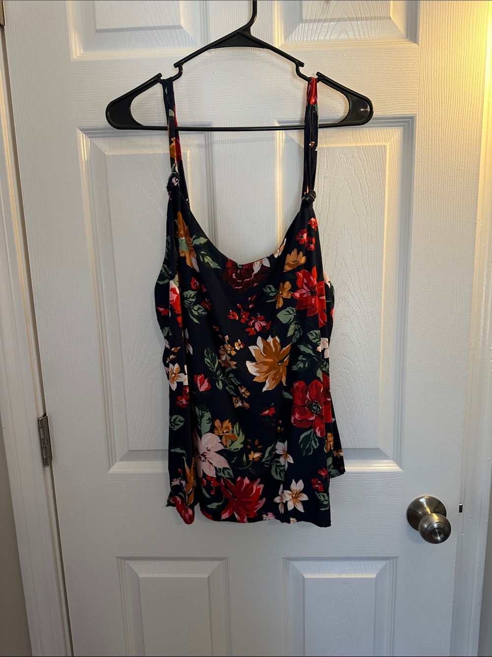 Old Navy Navy Floral Spaghetti Strap Camisole